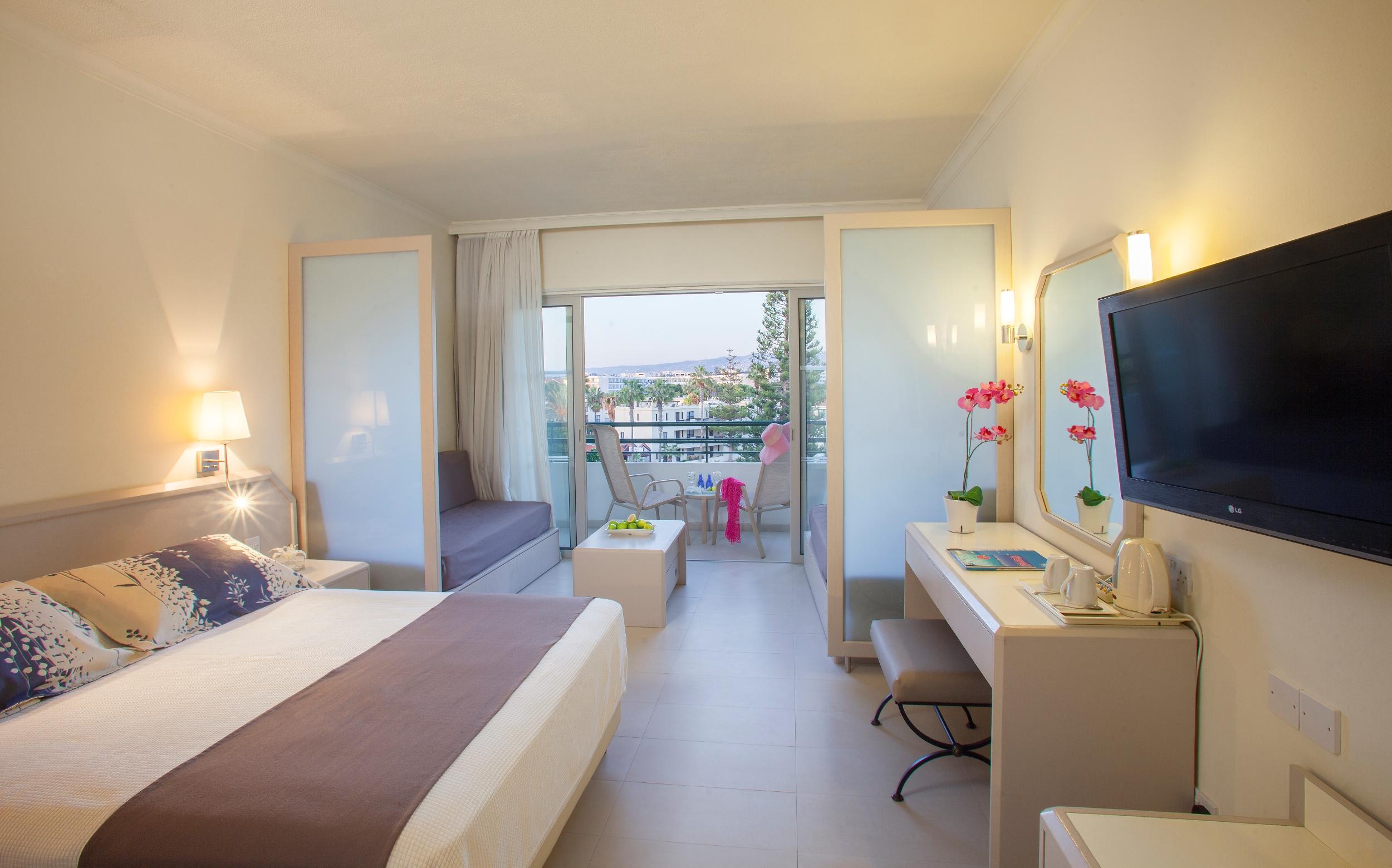 Louis Imperial Beach Paphos Bagian luar foto