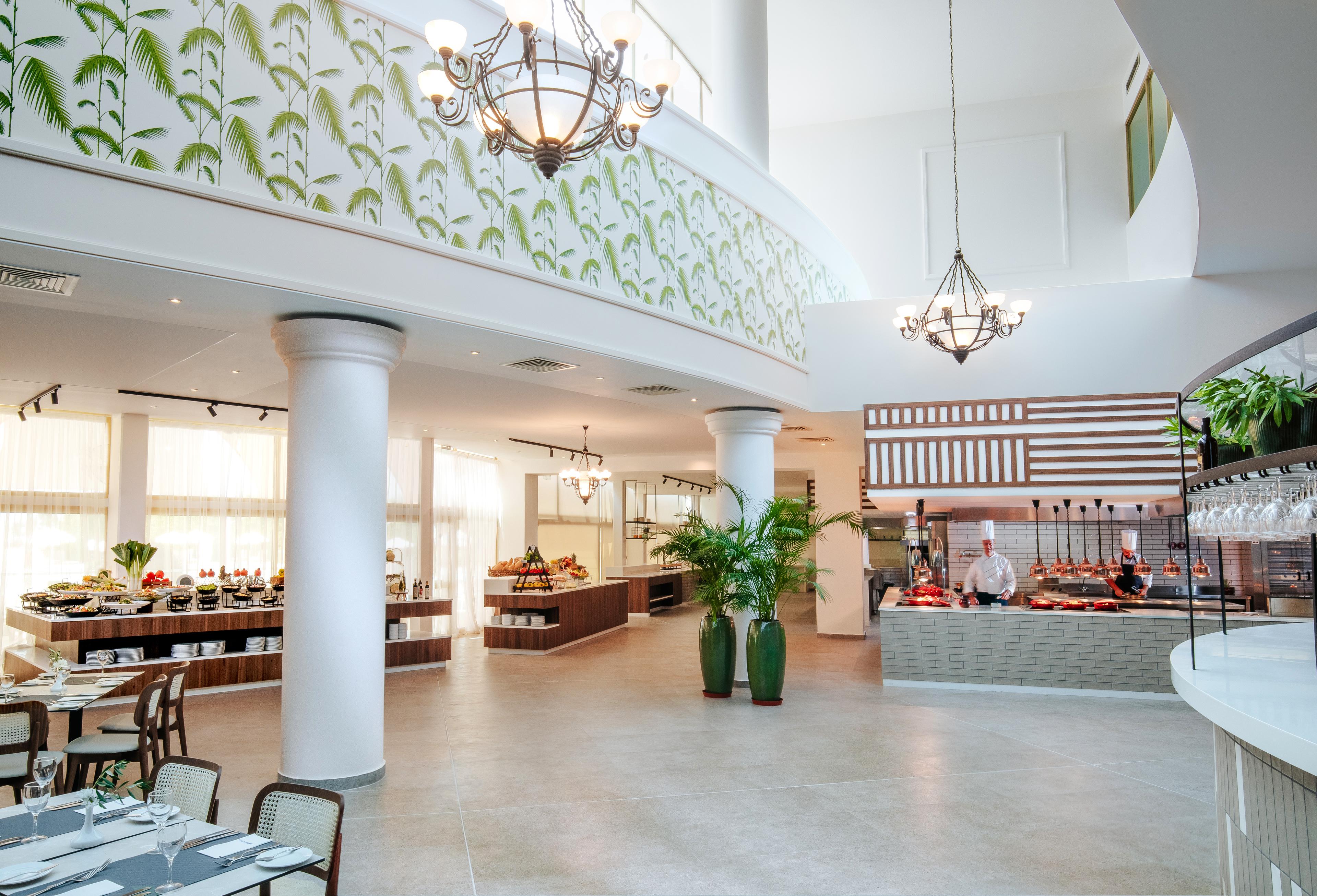 Louis Imperial Beach Paphos Bagian luar foto